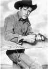 Jess_Loading_Gun.jpg (26203 bytes)