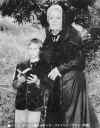 mikedaisyfuneral.JPG (246438 bytes)